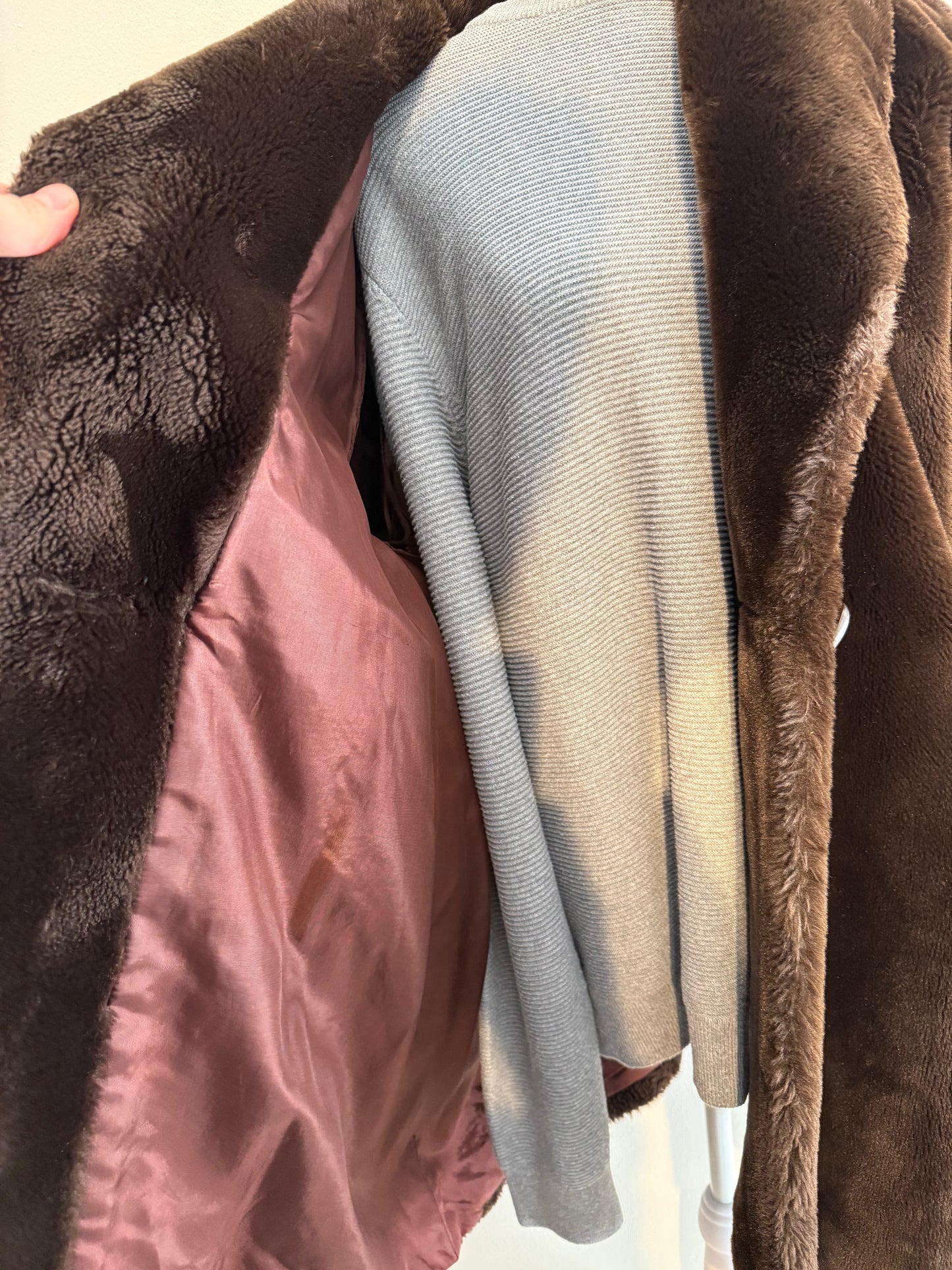 Cappotto vintage in pelliccia sintetica cioccolato di Charles Dytman Paris