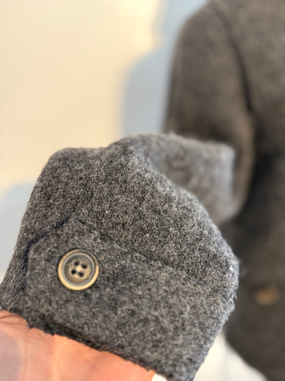 Giacca in lana grigia con cappuccio