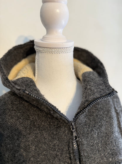 Giacca in lana grigia con cappuccio